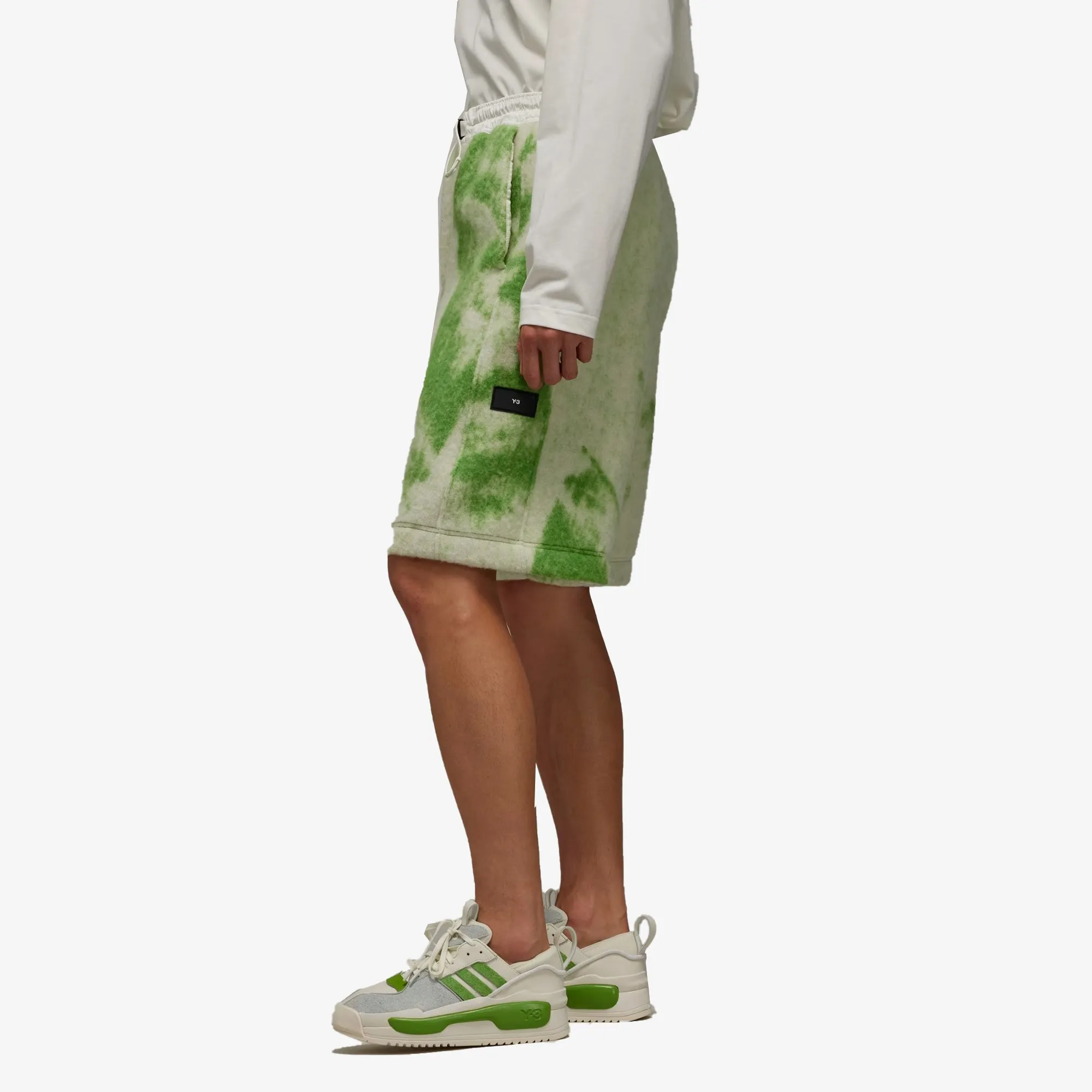 FUZZY FLEECE SHORTS 'OFF WHITE/TEAM RAVE GREEN'