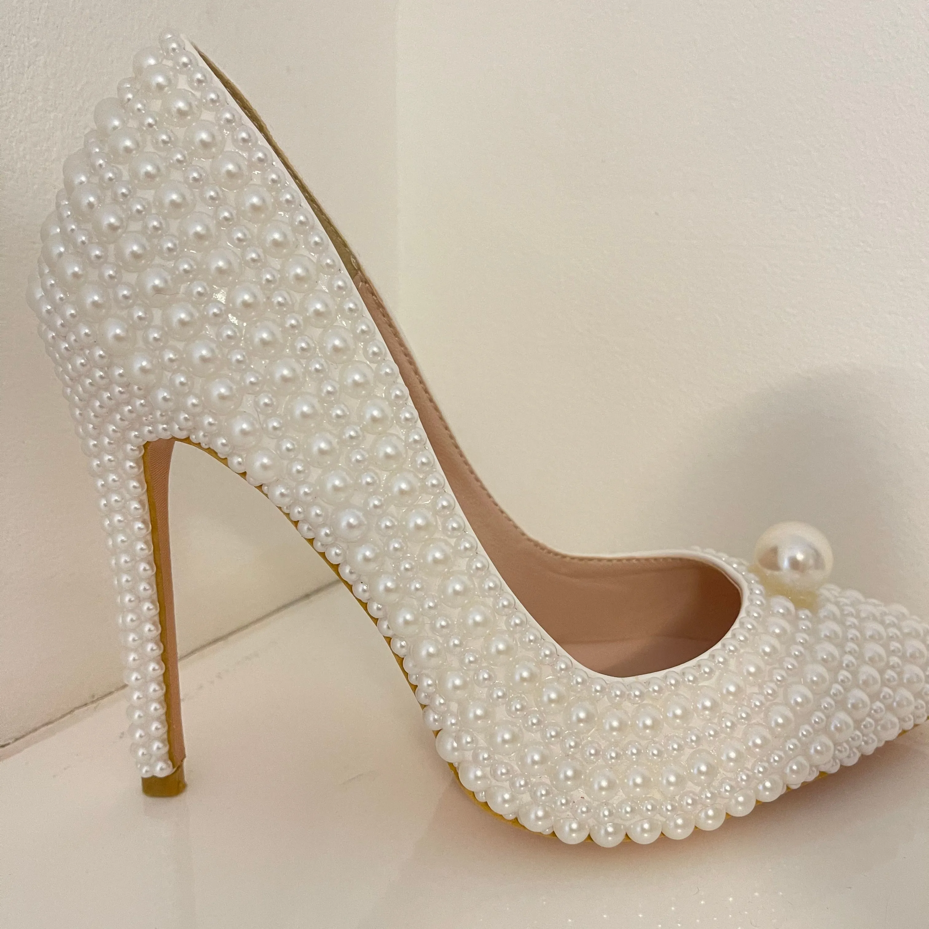 GLAMOUR POINTED TOE PEARLS PUMP HEELS