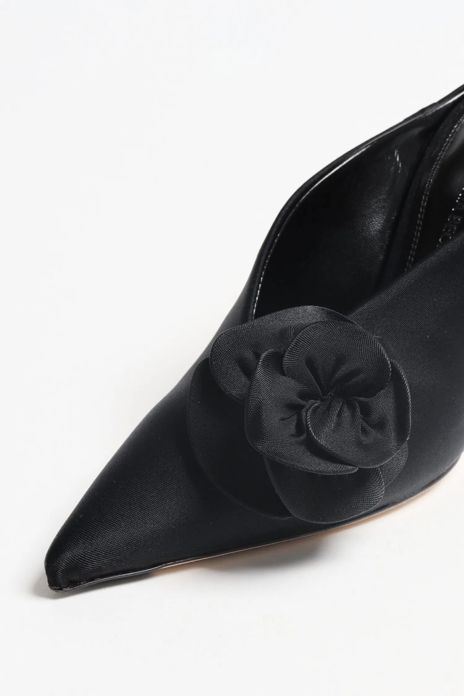 Heels Flower in Schwarz