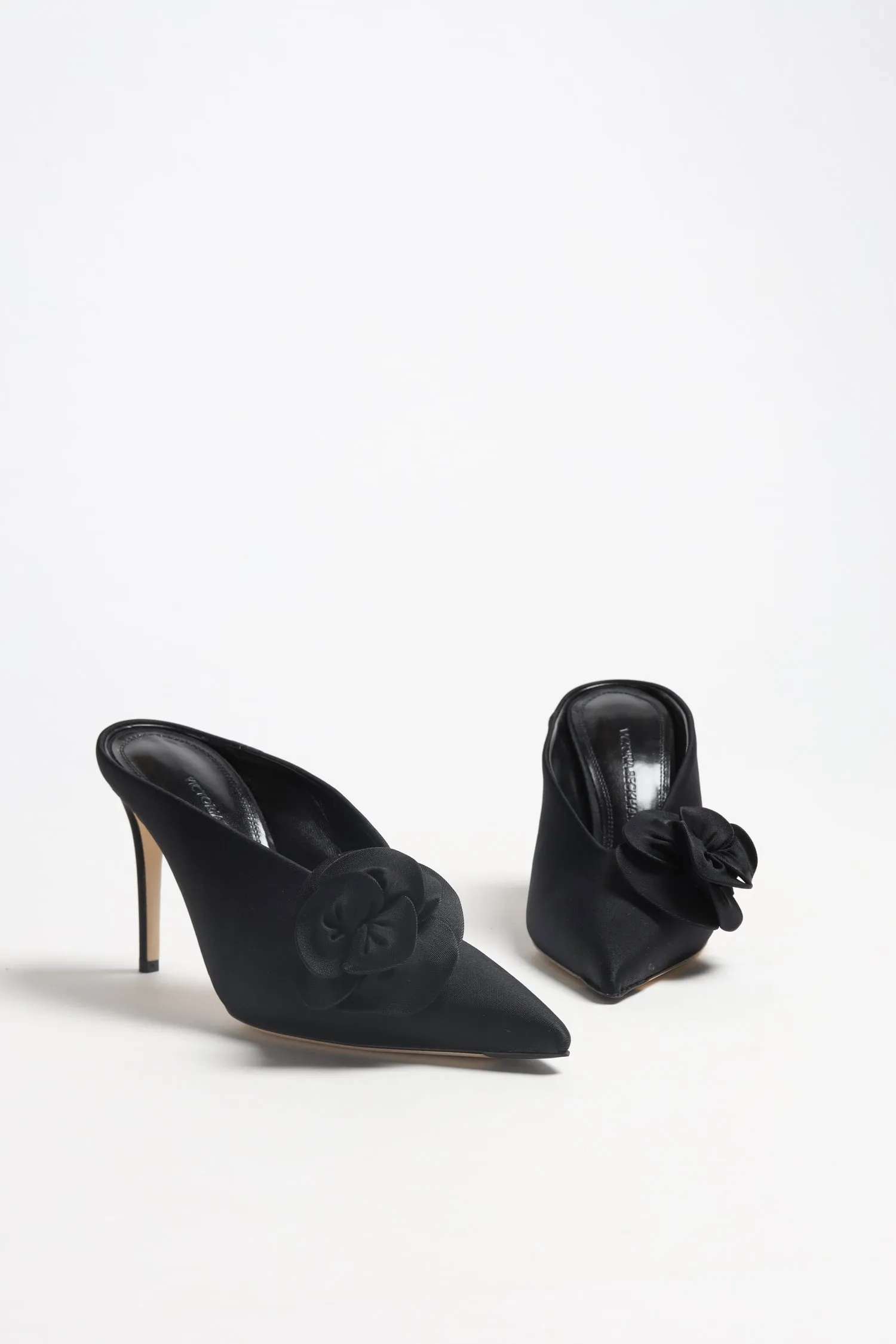 Heels Flower in Schwarz