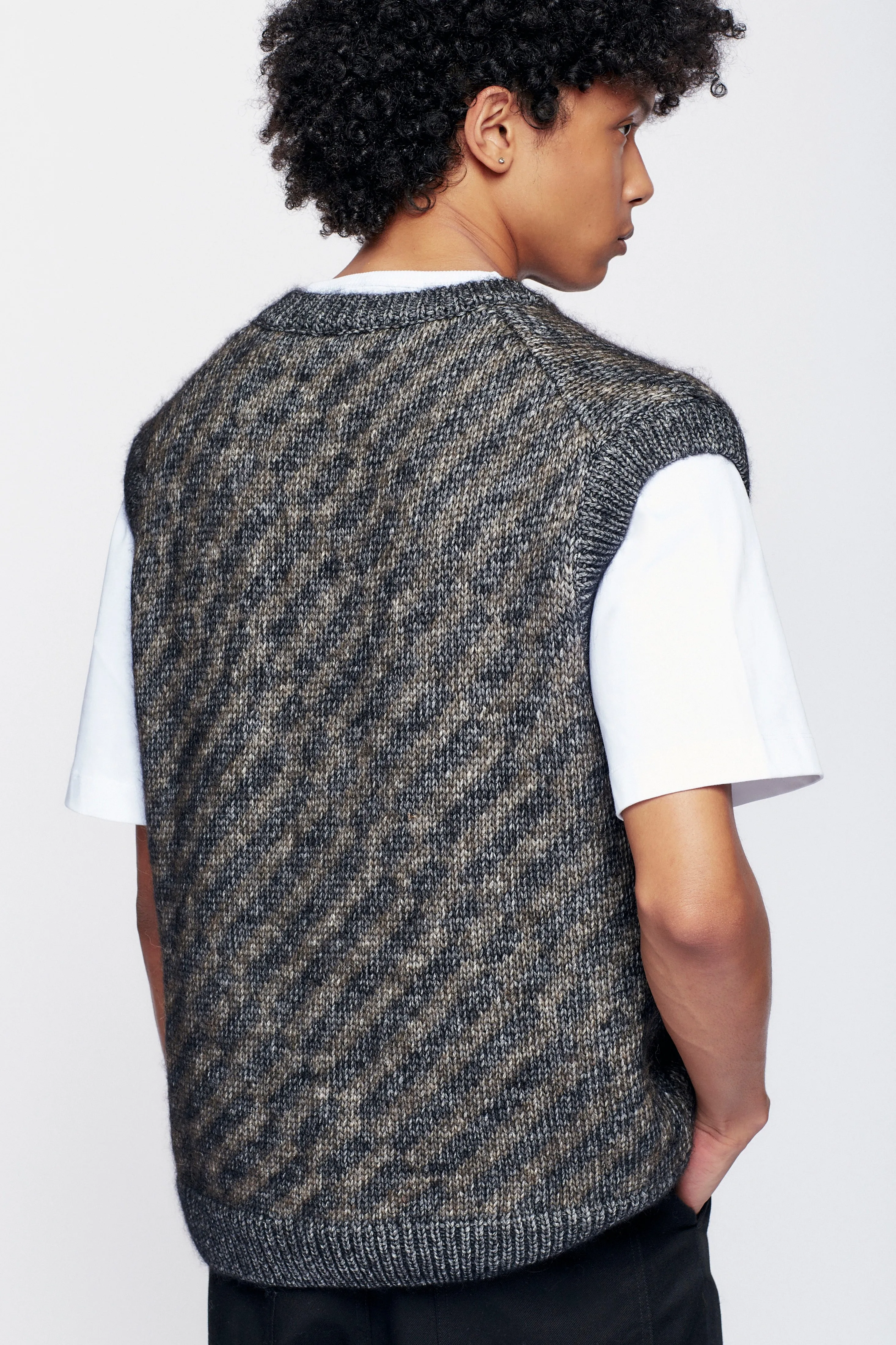 Men’s Highlands Fuzzy Vest in Phantom Grid