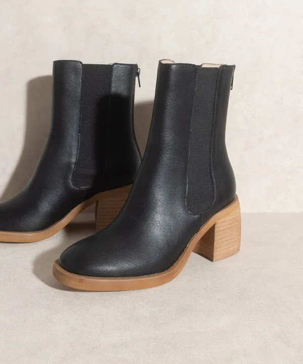 Olivia   Chelsea Heel Boots